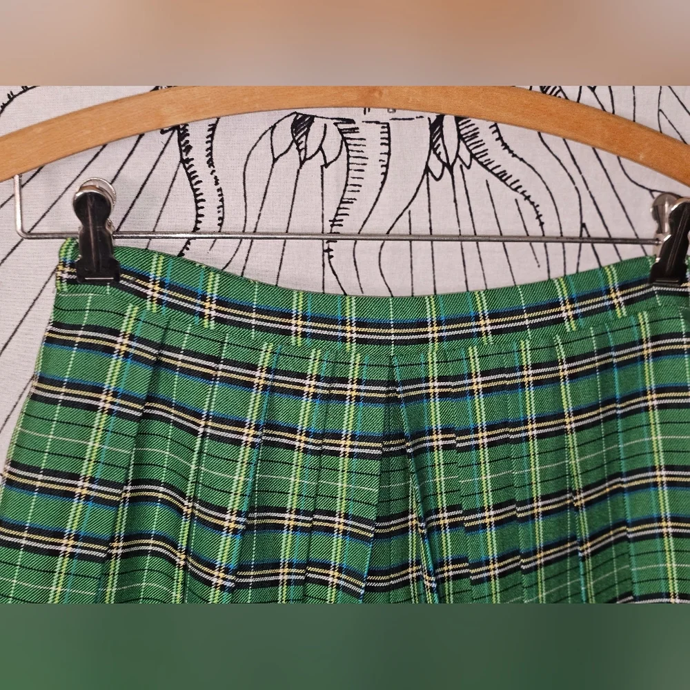 Like New Maje Green Plaid Pleated Invert Skort 26